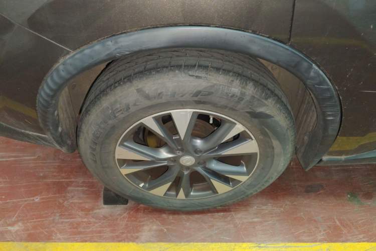 Used Nissan Murano 2019 2.5L XL Two-Wheel Drive Smart Connect Luxury Edition China VI Standard Right Rear Wheel Hub