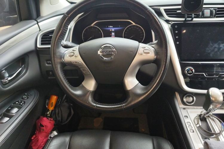 Used Nissan Murano 2019 2.5L XL Two-Wheel Drive Smart Connect Luxury Edition China VI Standard Steering Wheel