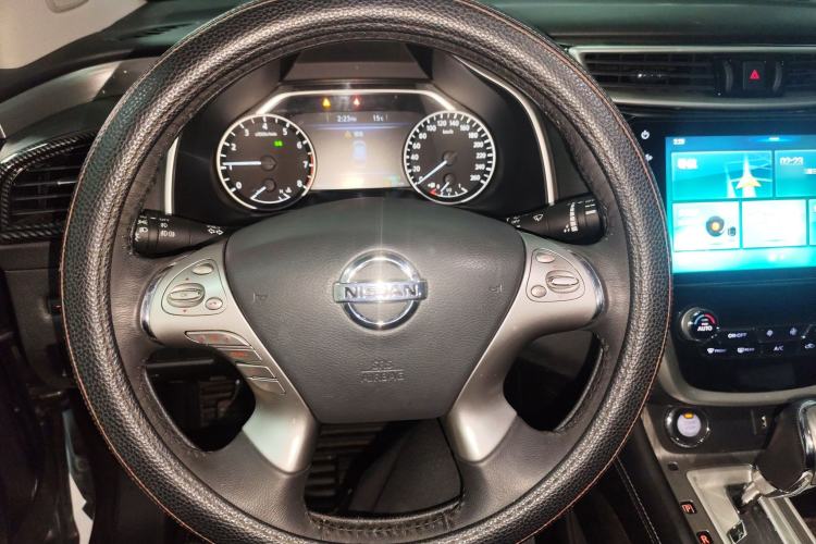 Used Nissan Murano 2019 2.5L XL Two-Wheel Drive Smart Connect Luxury Edition China VI Standard Steering Wheel