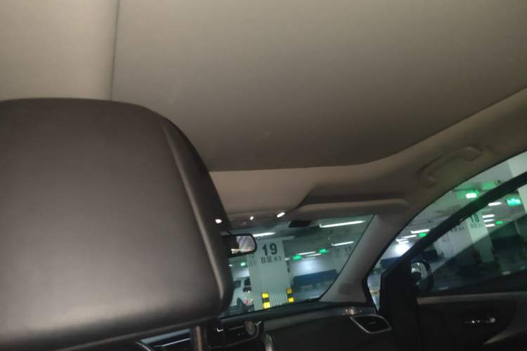 Used Nissan Murano 2019 2.5L XL Two-Wheel Drive Smart Connect Luxury Edition China VI Standard Headliner