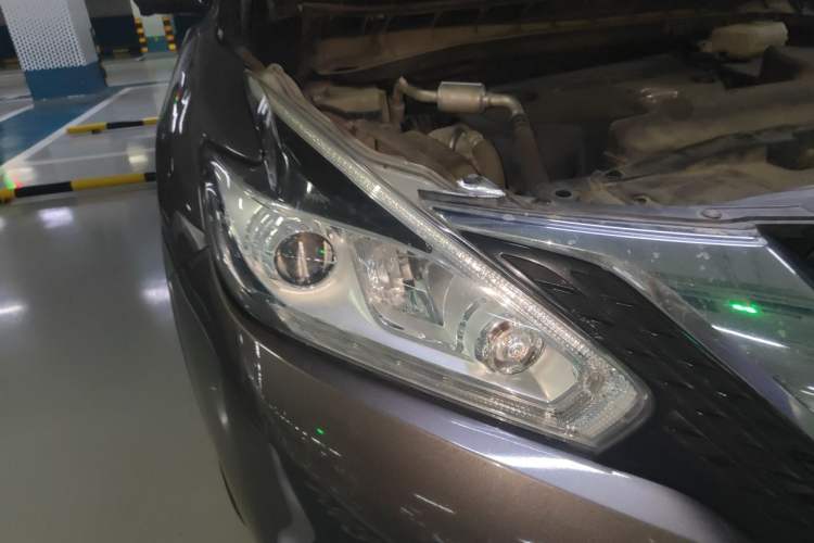 Used Nissan Murano 2019 2.5L XL Two-Wheel Drive Smart Connect Luxury Edition China VI Standard Right Front Headlight