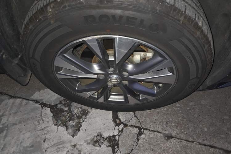 Used Nissan Murano 2019 2.5L XL Two-Wheel Drive SmartConnect Luxury Edition China V Standard Right Front Wheel Hub