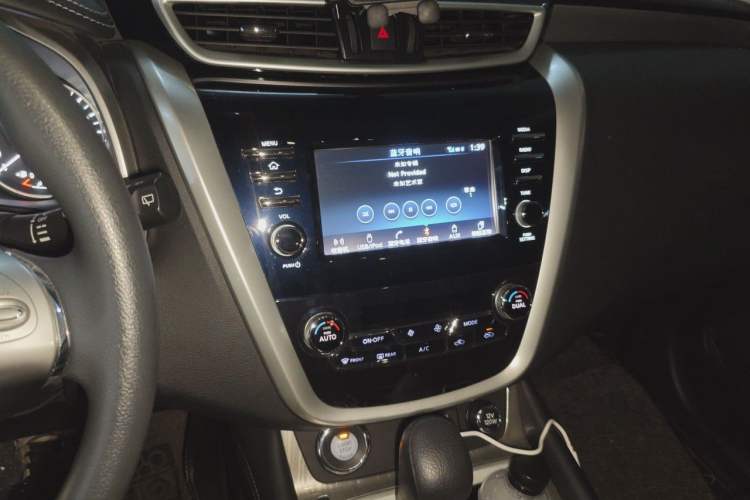 Used Nissan Murano 2019 2.5L XE Two-Wheel Drive Elite Version China VI Standard Audio And AC Panel