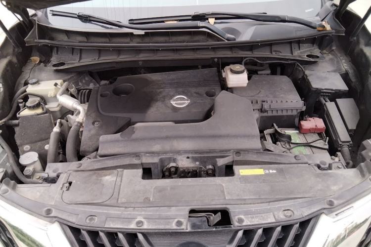Used Nissan Murano 2019 2.5L XE Two-Wheel Drive Elite Version China VI Standard Engine Bay