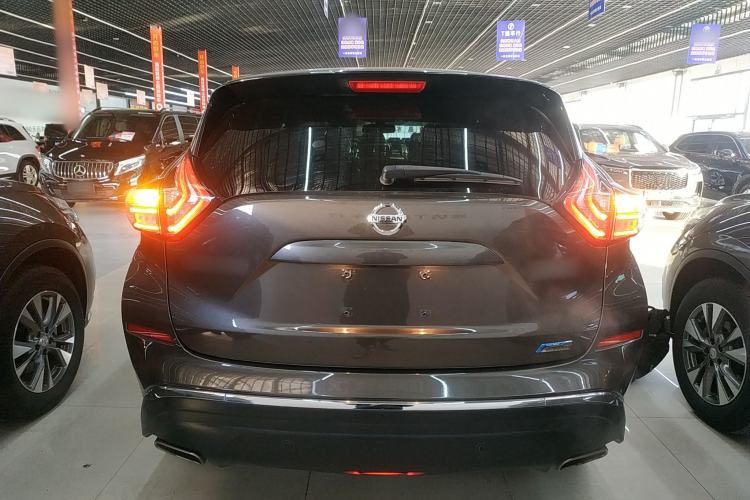 Used Nissan Murano 2019 2.5L XL Two-Wheel Drive Smart Connect Luxury Edition China VI Standard Rear