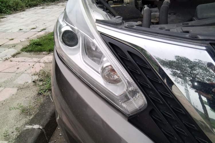 Used Nissan Murano 2019 2.5L XE Two-Wheel Drive Elite Version China VI Standard Right Front Headlight