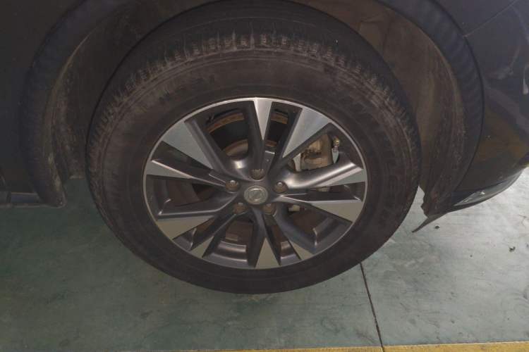 Used Nissan Murano 2019 2.5L XE Two-Wheel Drive Elite Version China VI Standard Right Front Wheel Hub