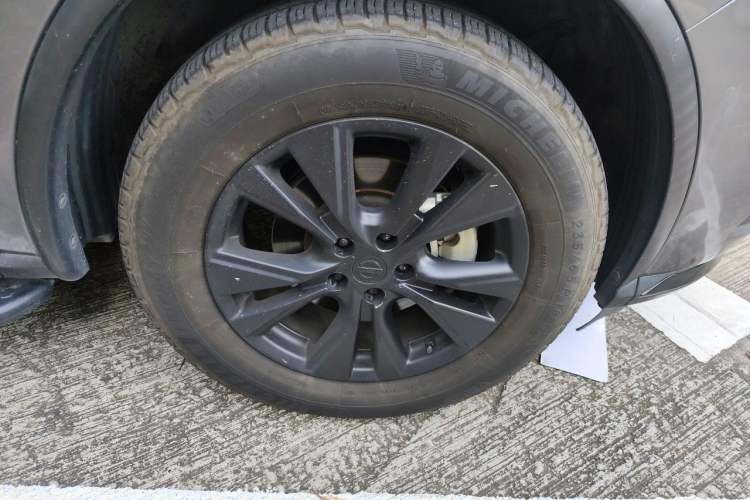 Used Nissan Murano 2019 2.5L XL Two-Wheel Drive Smart Connect Luxury Edition China VI Standard Right Front Wheel Hub