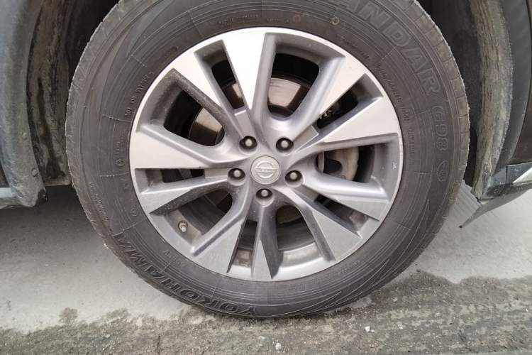 Used Nissan Murano 2019 2.5L XE Two-Wheel Drive Elite Version China VI Standard Right Front Wheel Hub