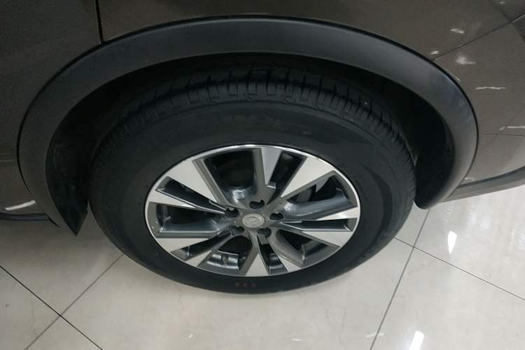 Used Nissan Murano 2019 2.5L XE Two-Wheel Drive Elite Version China VI Standard Right Rear Wheel Hub
