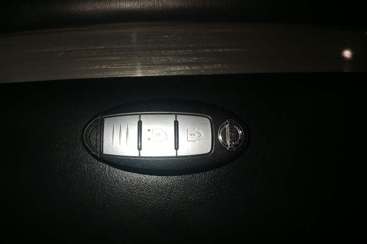 Used Nissan Murano 2019 2.5L XE Two-Wheel Drive Elite Version China VI Standard Vehicle Key