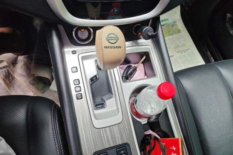 Used Nissan Murano 2019 2.5L XL Two-Wheel Drive Smart Connect Luxury Edition China VI Standard Gear Lever