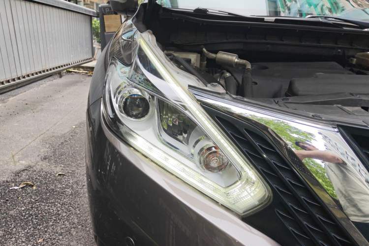 Used Nissan Murano 2019 2.5L XL Two-Wheel Drive Smart Connect Luxury Edition China VI Standard Right Front Headlight