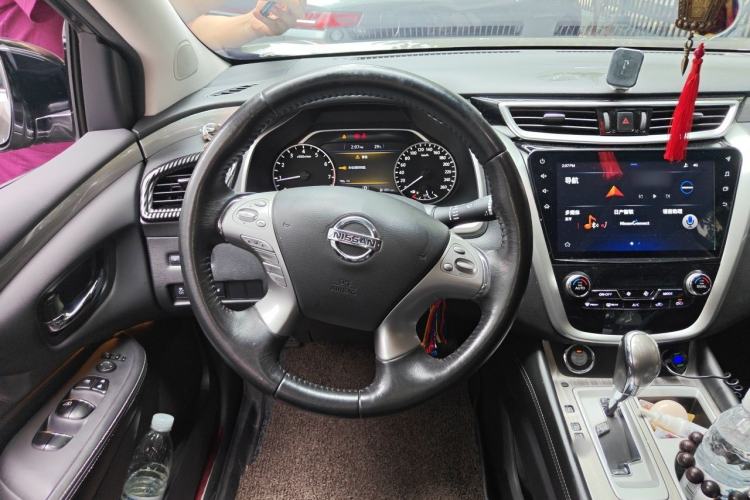 Used Nissan Murano 2019 2.5L XL Two-Wheel Drive Smart Connect Luxury Edition China VI Standard Steering Wheel
