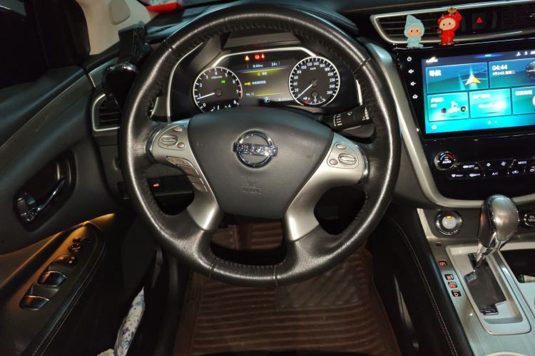 Used Nissan Murano 2019 2.5L XL Two-Wheel Drive Smart Connect Luxury Edition China VI Standard Steering Wheel