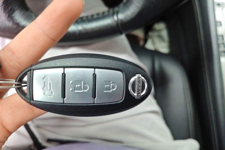 Used Nissan Murano 2019 2.5L XL Two-Wheel Drive Smart Connect Luxury Edition China VI Standard Vehicle Key