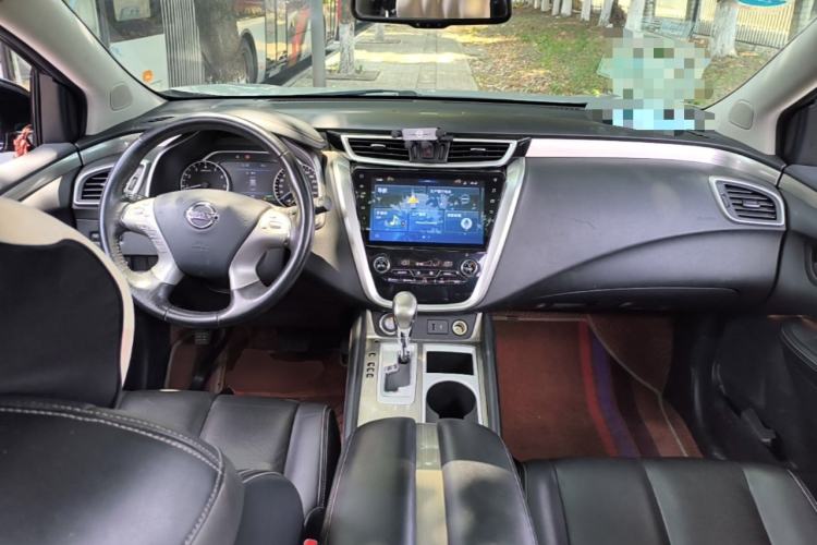 Used Nissan Murano 2019 2.5L XL Two-Wheel Drive Smart Connect Luxury Edition China VI Standard Center Console