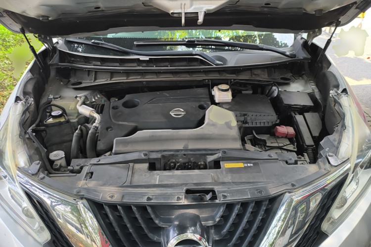 Used Nissan Murano 2019 2.5L XL Two-Wheel Drive Smart Connect Luxury Edition China VI Standard Engine Bay