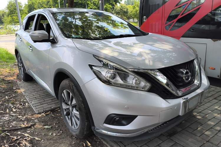 Used Nissan Murano 2019 2.5L XL Two-Wheel Drive Smart Connect Luxury Edition China VI Standard Front Right 45 Deg