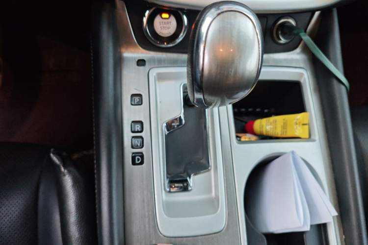 Used Nissan Murano 2019 2.5L XL Two-Wheel Drive Smart Connect Luxury Edition China VI Standard Gear Lever