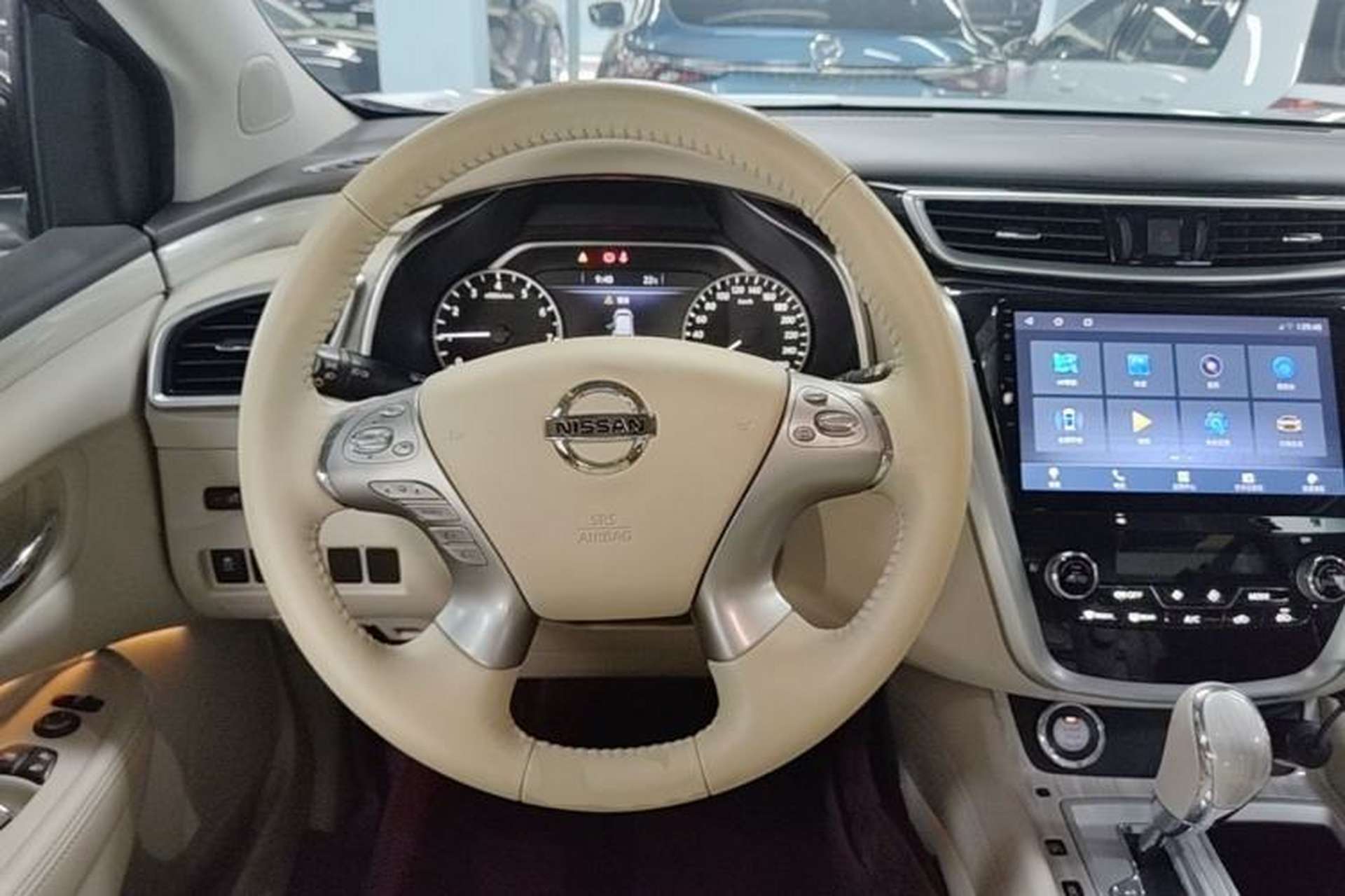 Used Nissan Murano 2019 2.5L XL Two-Wheel Drive Smart Connect Luxury Edition China VI Standard Steering Wheel