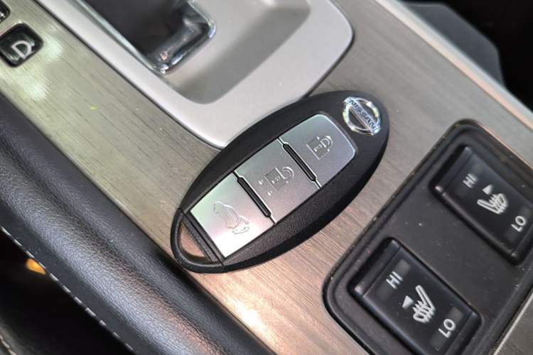 Used Nissan Murano 2019 2.5L XL Two-Wheel Drive Smart Connect Luxury Edition China VI Standard Vehicle Key