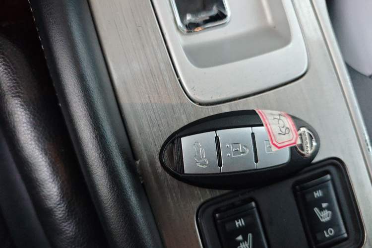 Used Nissan Murano 2019 2.5L XL Two-Wheel Drive Smart Connect Luxury Edition China VI Standard Vehicle Key