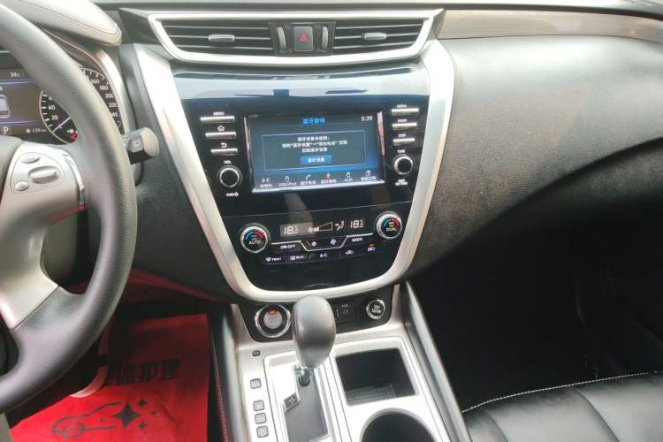 Used Nissan Murano 2019 2.5L XE Two-Wheel Drive Elite Version China VI Standard Audio And AC Panel