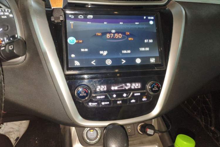 Used Nissan Murano 2019 2.5L XE Two-Wheel Drive Elite Version China VI Standard Audio And AC Panel