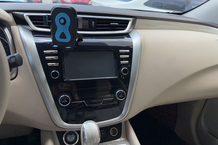 Used Nissan Murano 2019 2.5L XE Two-Wheel Drive Elite Version China VI Standard Audio And AC Panel
