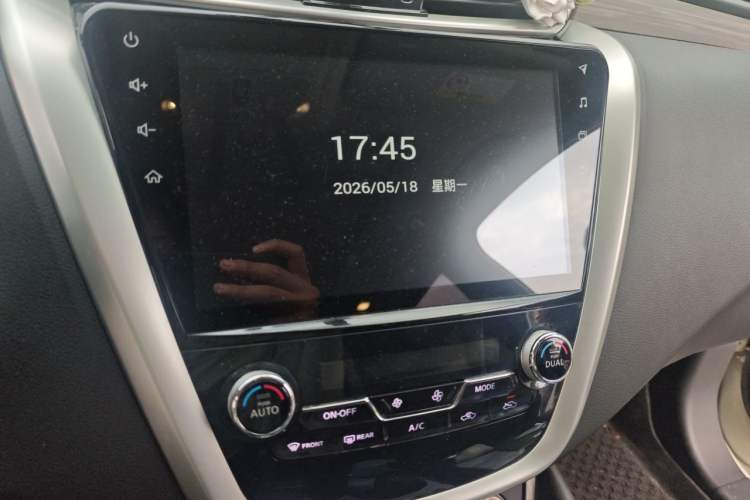 Used Nissan Murano 2019 2.5L XL Two-Wheel Drive Smart Connect Luxury Edition China VI Standard Audio And AC Panel