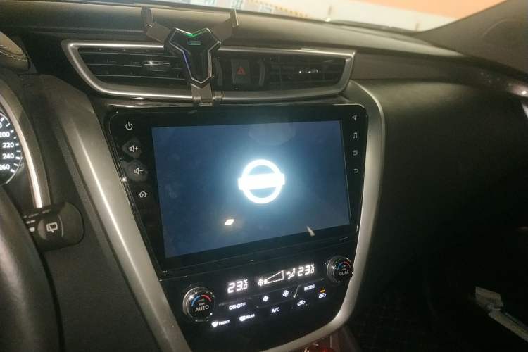 Used Nissan Murano 2019 2.5L XL Two-Wheel Drive SmartConnect Luxury Edition China V Standard Audio And AC Panel