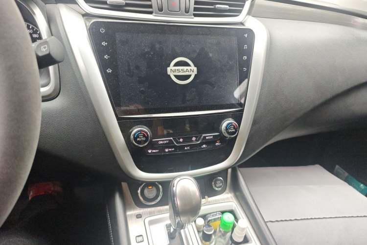 Used Nissan Murano 2019 2.5L XL Two-Wheel Drive Smart Connect Luxury Edition China VI Standard Audio And AC Panel