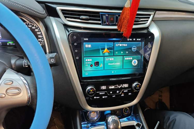Used Nissan Murano 2019 2.5L XL Two-Wheel Drive Smart Connect Luxury Edition China VI Standard Audio And AC Panel