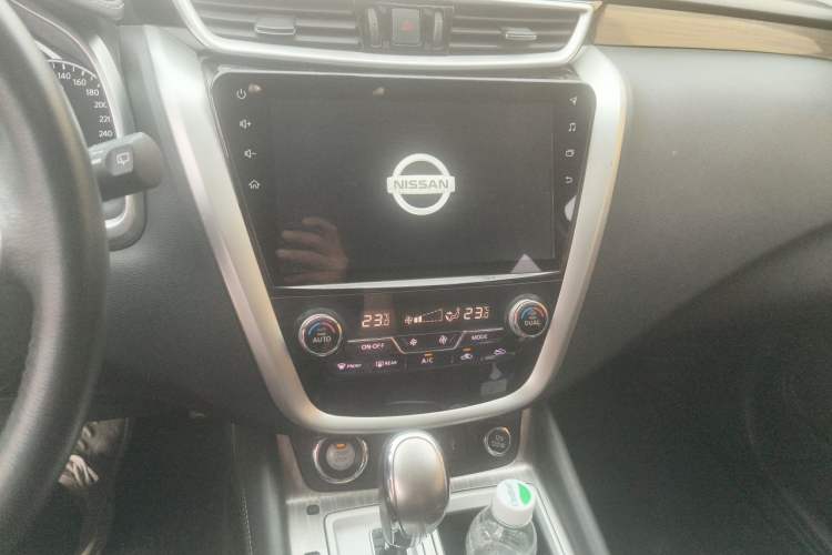 Used Nissan Murano 2019 2.5L XL Two-Wheel Drive Smart Connect Luxury Edition China VI Standard Audio And AC Panel