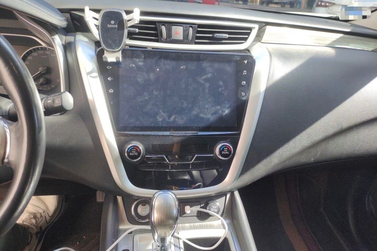 Used Nissan Murano 2019 2.5L XL Two-Wheel Drive Smart Connect Luxury Edition China VI Standard Audio And AC Panel