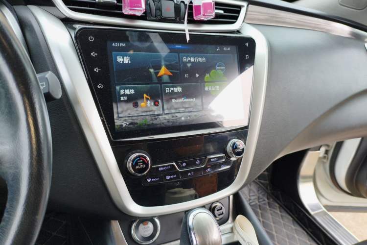 Used Nissan Murano 2019 2.5L XL Two-Wheel Drive Smart Connect Luxury Edition China VI Standard Audio And AC Panel