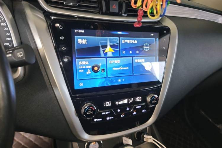 Used Nissan Murano 2019 2.5L XL Two-Wheel Drive Smart Connect Luxury Edition China VI Standard Audio And AC Panel