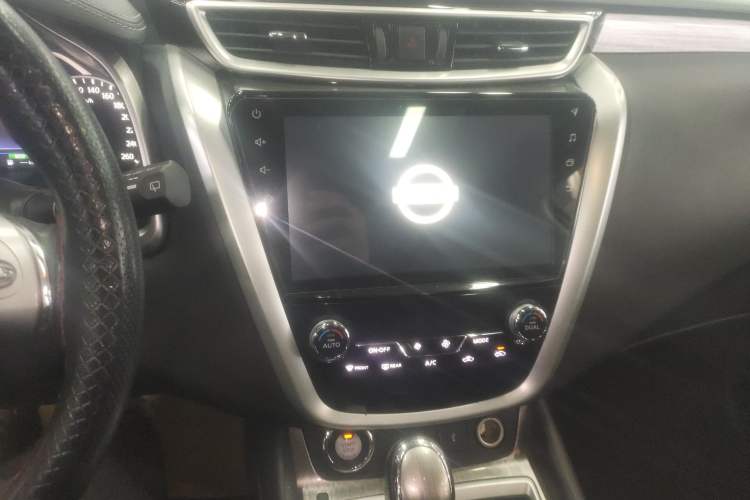 Used Nissan Murano 2019 2.5L XL Two-Wheel Drive SmartConnect Luxury Edition China V Standard Audio And AC Panel