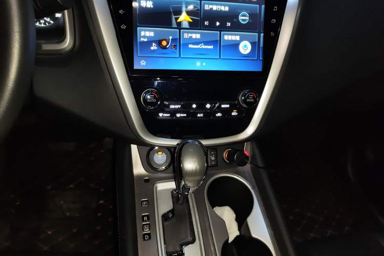 Used Nissan Murano 2019 2.5 S/C HEV XE Four-Wheel Drive Hybrid SmartConnect Prestige Edition China VI Standard Audio And AC Panel