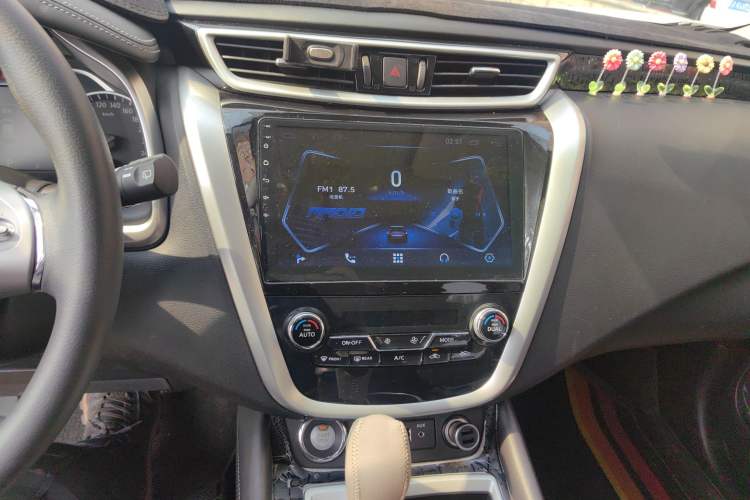 Used Nissan Murano 2019 2.5L XE Two-Wheel Drive Elite Version China VI Standard Audio And AC Panel