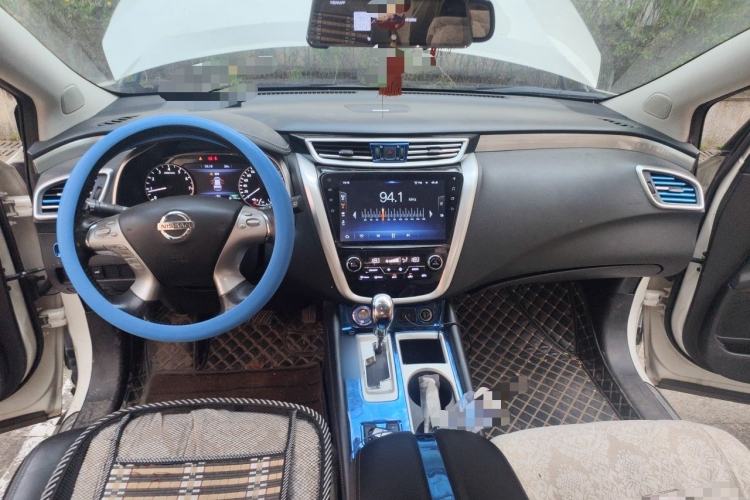 Used Nissan Murano 2019 2.5L XL Two-Wheel Drive Smart Connect Luxury Edition China VI Standard Center Console