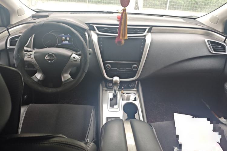 Used Nissan Murano 2019 2.5L XL Two-Wheel Drive Smart Connect Luxury Edition China VI Standard Center Console