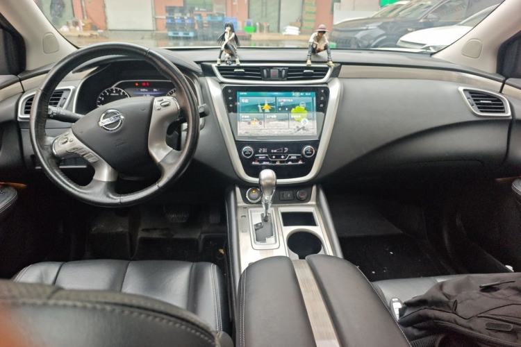 Used Nissan Murano 2019 2.5L XL Two-Wheel Drive Smart Connect Luxury Edition China VI Standard Center Console
