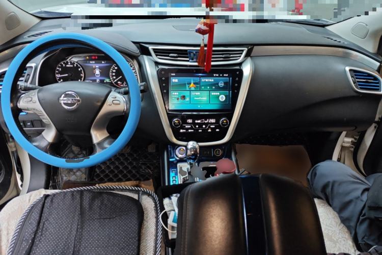 Used Nissan Murano 2019 2.5L XL Two-Wheel Drive Smart Connect Luxury Edition China VI Standard Center Console