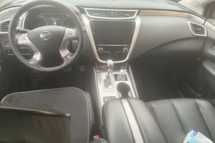 Used Nissan Murano 2019 2.5L XL Two-Wheel Drive Smart Connect Luxury Edition China VI Standard Center Console