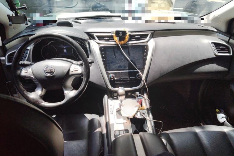 Used Nissan Murano 2019 2.5L XL Two-Wheel Drive Smart Connect Luxury Edition China VI Standard Center Console