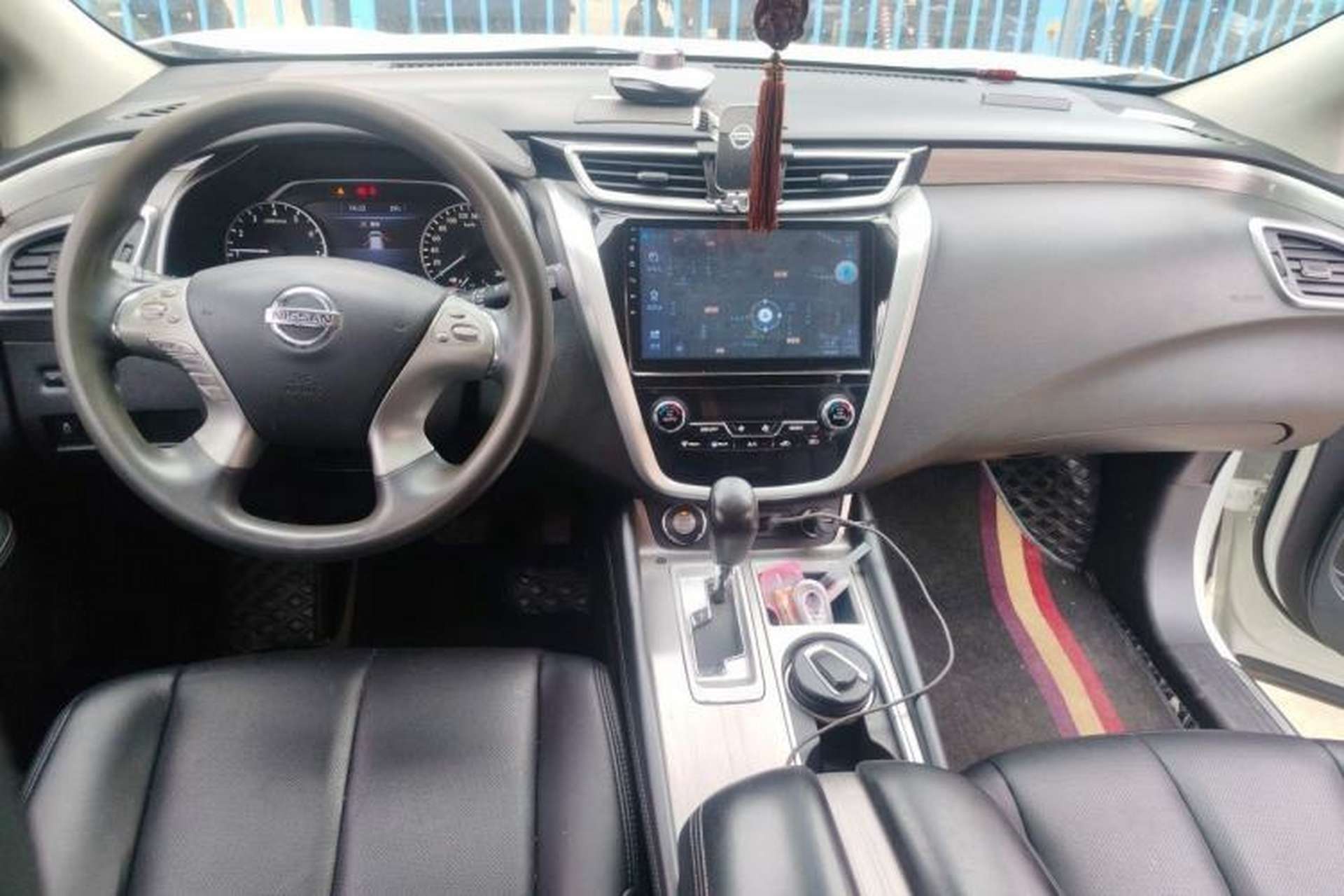 Used Nissan Murano 2019 2.5L XE Two-Wheel Drive Elite Version China VI Standard Center Console