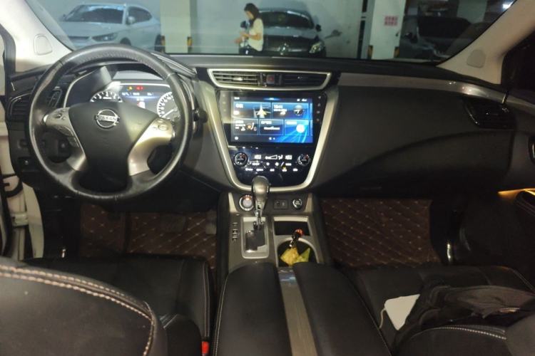 Used Nissan Murano 2019 2.5L XL Plus Two-Wheel Drive SmartConnect Leading Edition China VI Standard Center Console