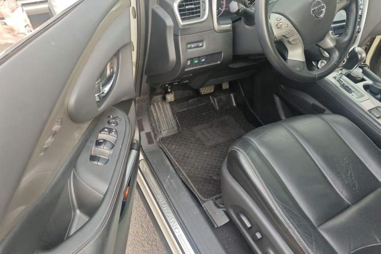 Used Nissan Murano 2019 2.5L XL Two-Wheel Drive Smart Connect Luxury Edition China VI Standard Driver Seat
